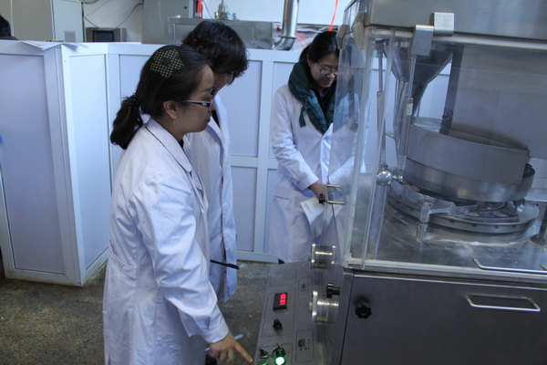 生物工程學(xué)院藥物制劑工（高級）取證工作為生物技術(shù)研發(fā)注入專業(yè)動能